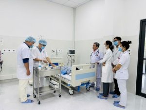 Vượt 680 km để giao trà sữa cho bệnh nhân chờ chết